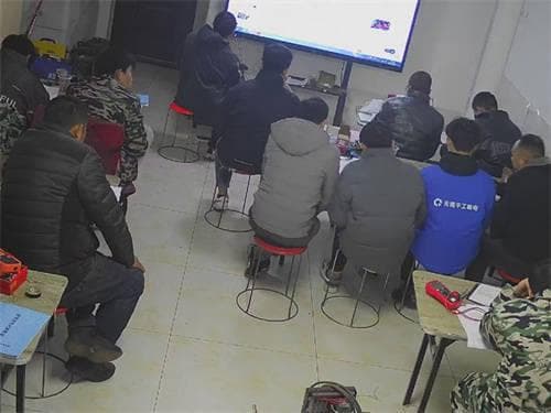 学电焊工好吗？