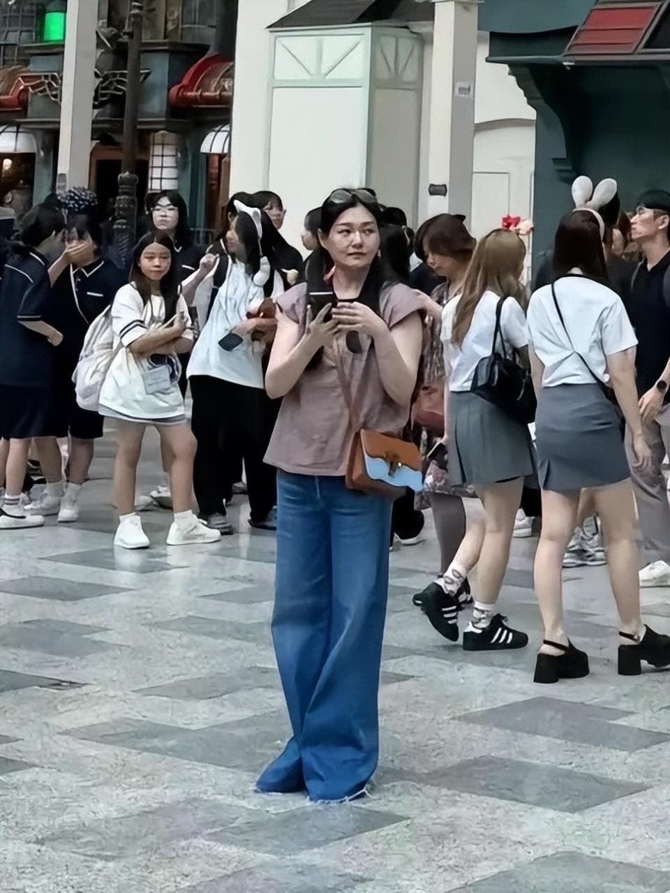 大S因形象管理再上热搜：从"美容大王"到普通妈妈