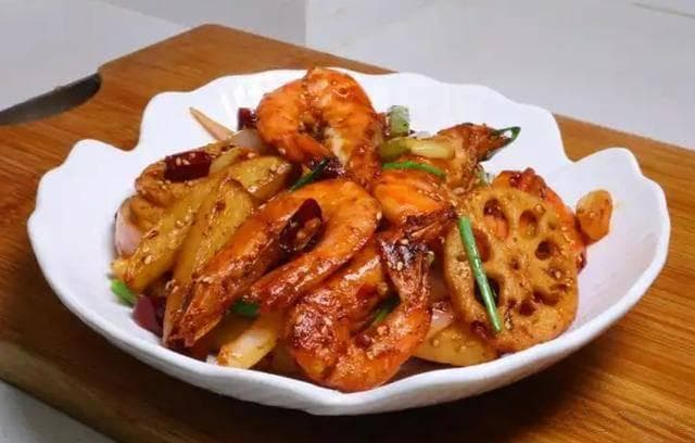 虾怎么做才好吃？5种美味做法，鲜香又入味