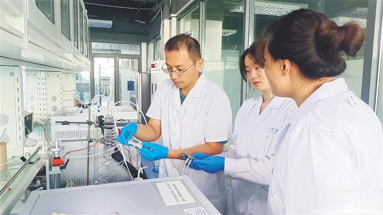 海南大学科研团队持续优化电解水制氢技术 科研成果加快迈向产业化