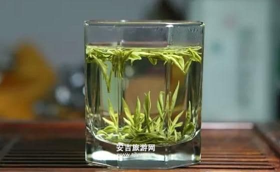 安吉白茶：从品种到冲泡的全面指南