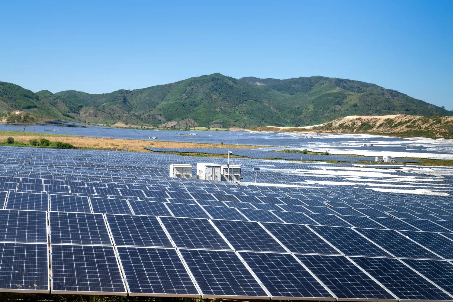 MIT突破性太阳能海水淡化技术：无需电池存储，每天可生产5000升清洁水