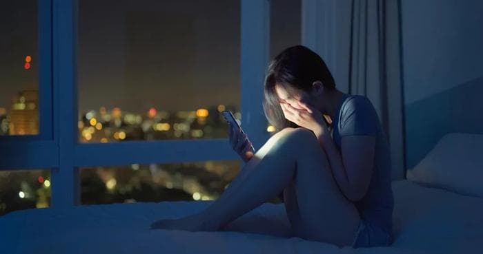 “做直播很容易失去底线”！揭秘直播间里的女大学生和“女大学生”