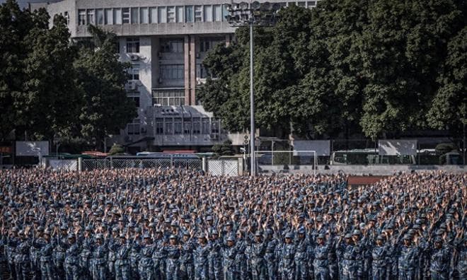 一个集团军到底有多少人？集团军各部门都有哪些配置和人数？