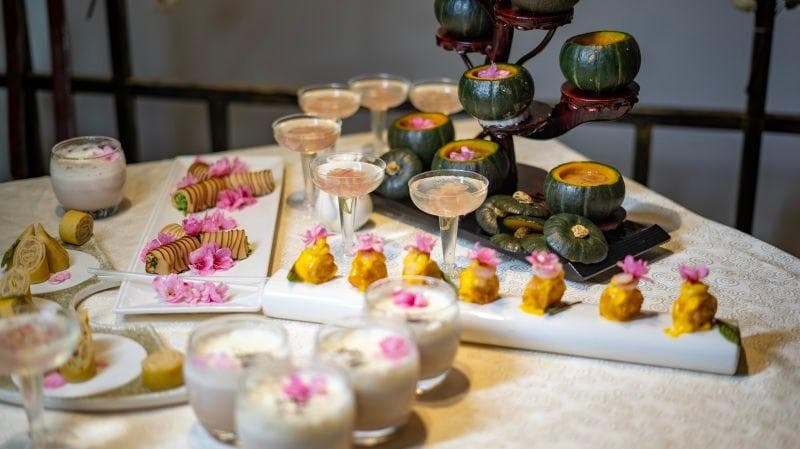 这些花都能做成美食！“世界花园”云南进入“食花季”