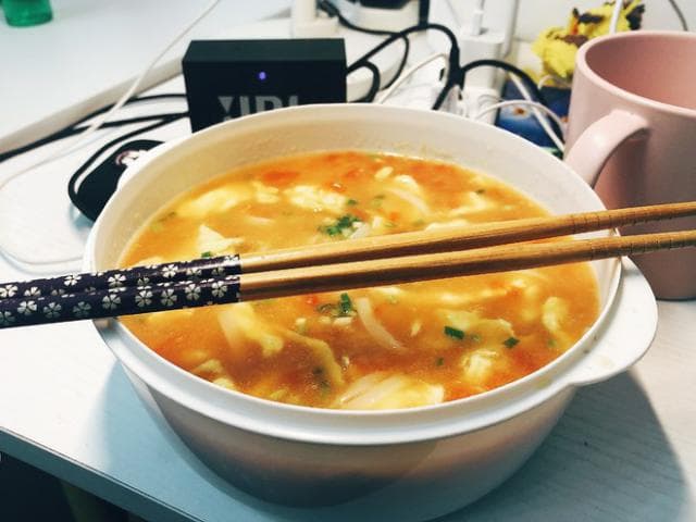 番茄鸡蛋面(一次能吃两碗的西红柿鸡蛋面!!)