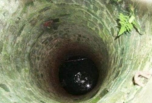 “一人不进庙，二人不看井，三人不抱树”这句话是什么意思？