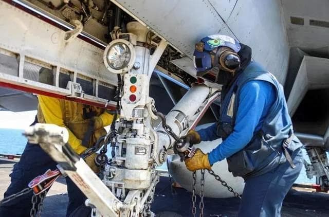 打造更多海外基地的信号？中国海军发声，航母编队将远洋长期部署