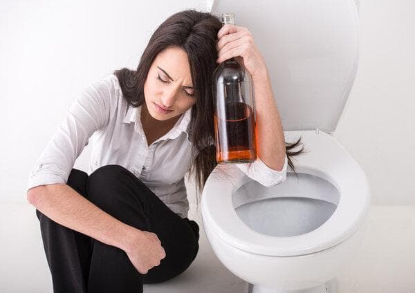 酒后全身发烫是什么原因