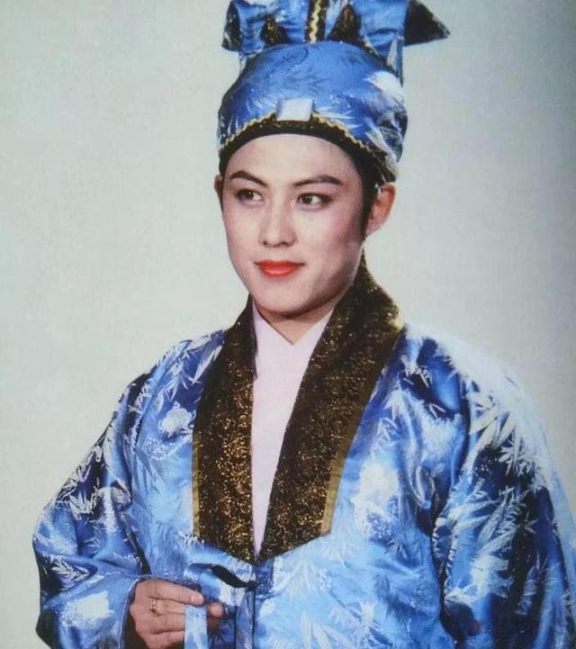贾赦欲纳鸳鸯为妾，邢夫人尴尬了