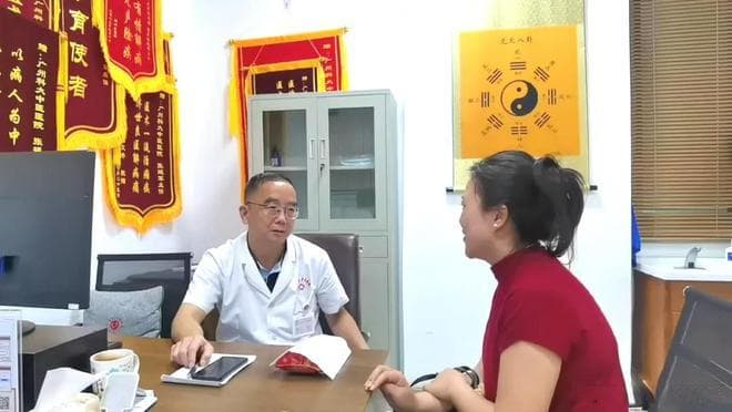 老年人腿无力、使不上劲？提醒：3种营养得上，有助于增强体质