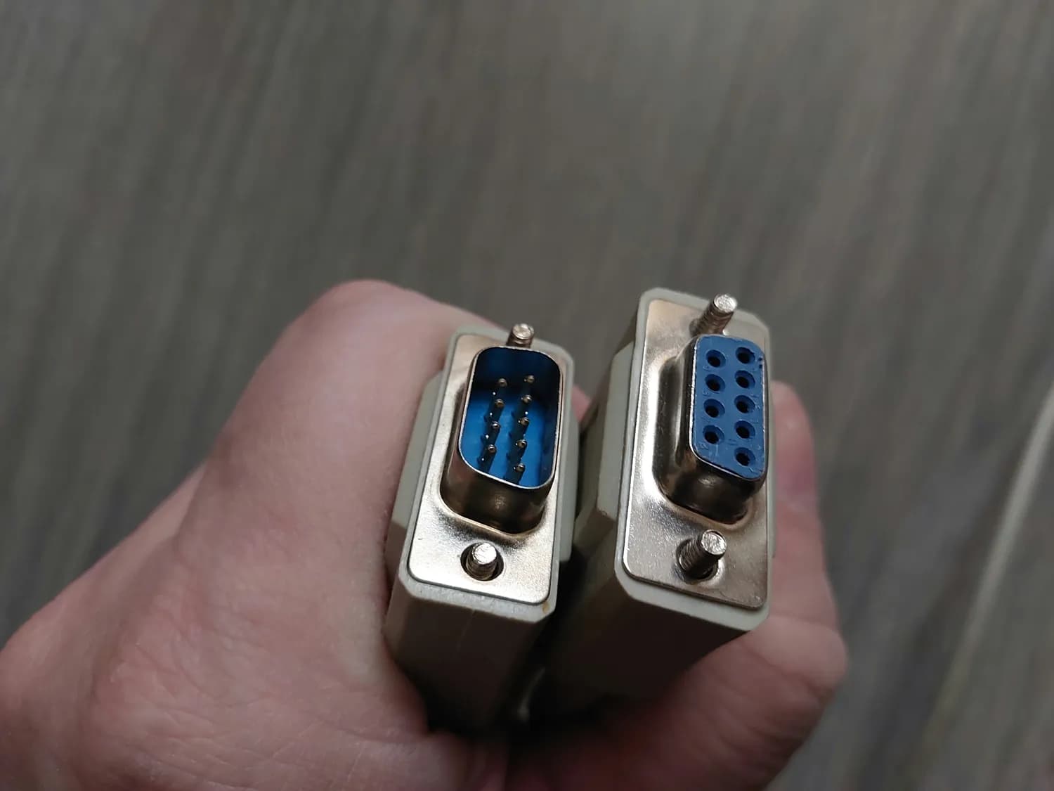 2×5接串口快速入门指南：母接口和公接口的接线步骤详解
