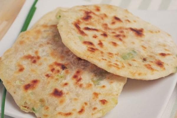一个手抓饼的热量是多少？一个手抓饼等于几碗饭