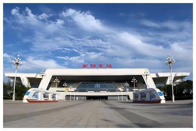 南阳：高铁网络建设奏响发展强音