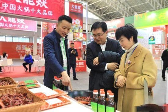 火锅“煮”出百亿产值，这座四川小城有何“秘方”？