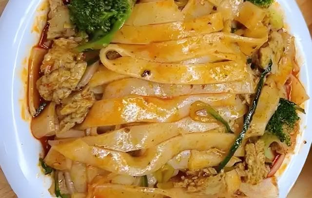 陕西八大特色美食：从肉夹馍到凉皮，每一道都是舌尖上的享受