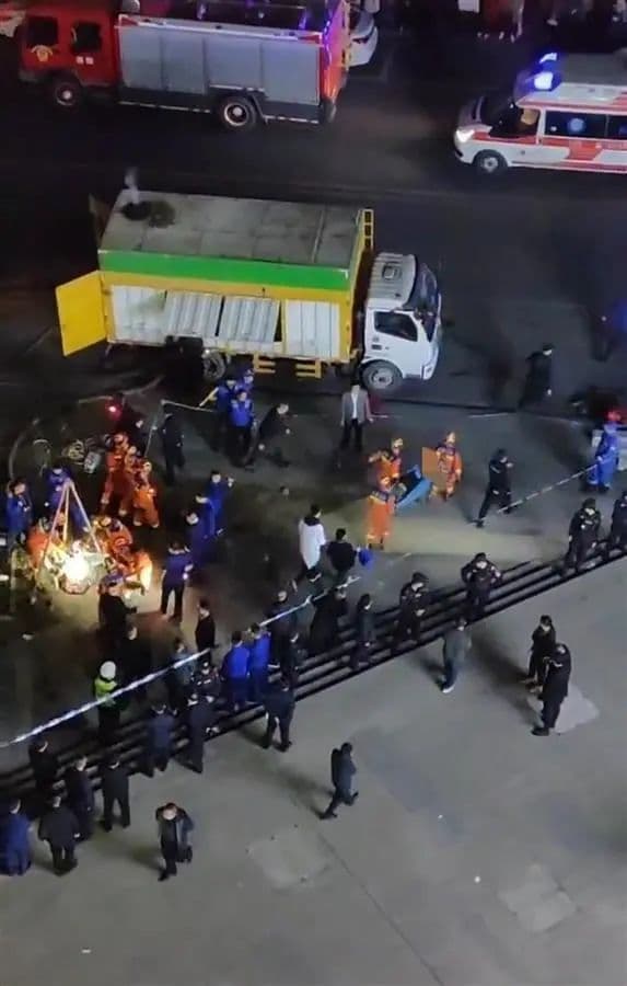 四川3名掉入化粪池身亡儿童均为4岁左右幼儿，“救援人员现场没看到窨井盖”…