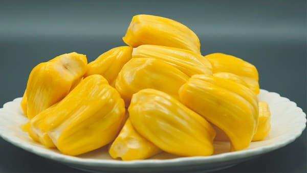 吃了菠萝蜜胃疼怎么办？原因分析与应对措施