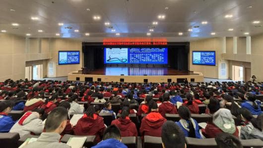 语文还能这么学？“明师”崔俊杰在香山中学教学生“想”出好作文