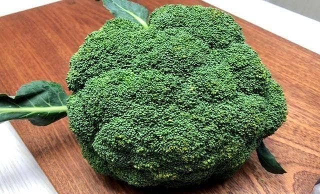 研究发现：吃西兰花对防癌大有好处，吃有机的好还是普通的好？