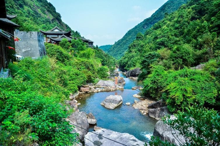 抚州市旅游攻略景点大全，抚州旅游必去十大景点有哪些？看这里！