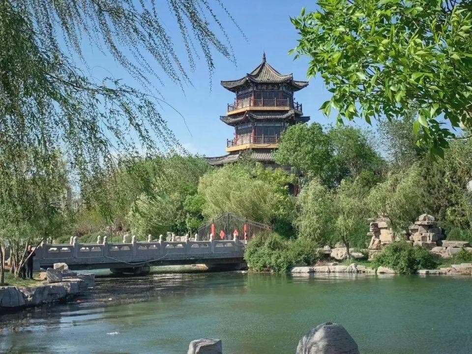 中国唯一泡在水里的千年古城，被誉为北方的威尼斯，即将荷香满天！