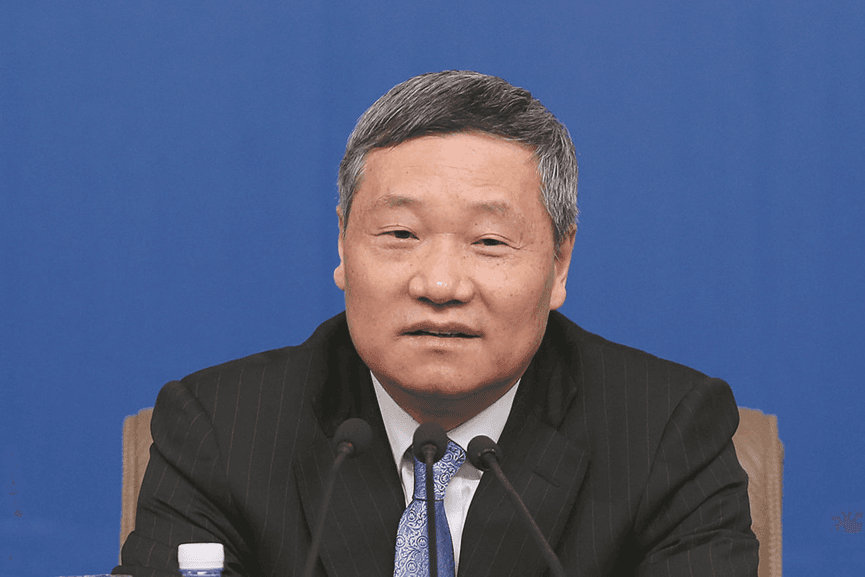 中国的股市市值占GDP的比重远不止76%，美国更没有285%