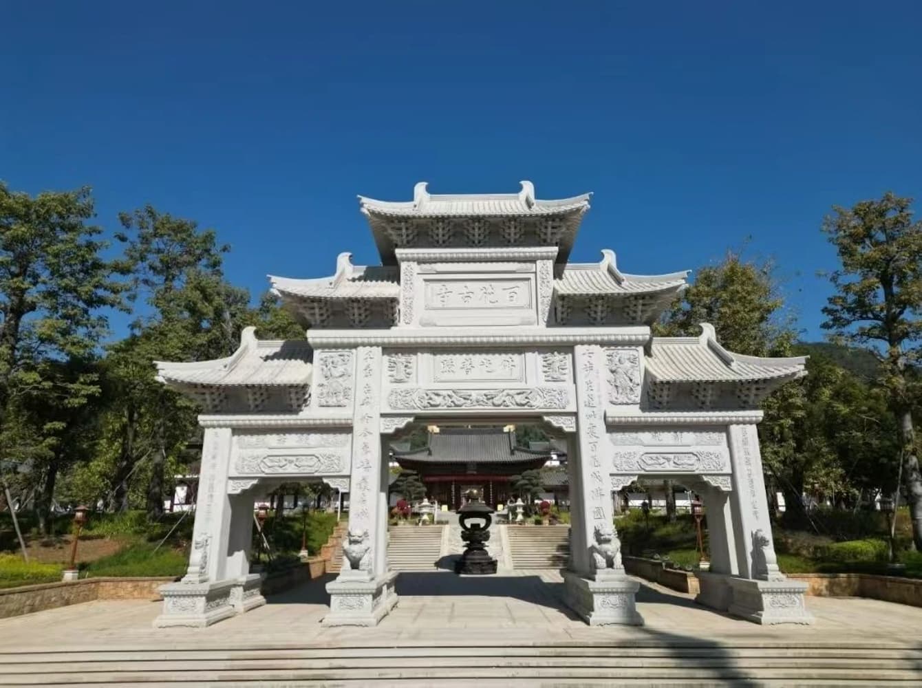 百花古寺大殿：仿唐风韵，古韵今辉
