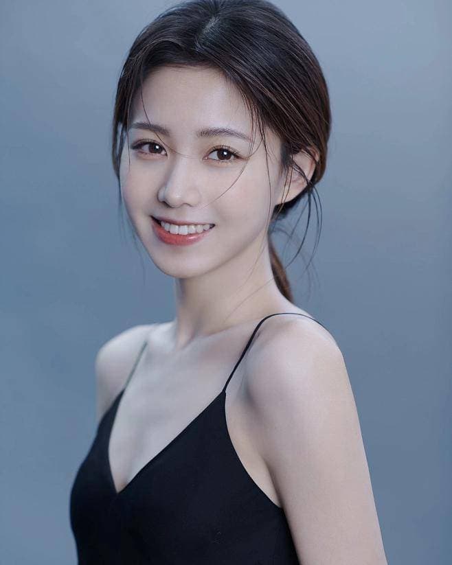 女性力量：东方女性在现代社会中的独特魅力
