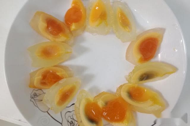 四川广安的土特产：从盐皮蛋到蜜梨的美食之旅