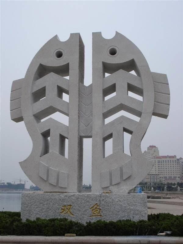 光影艺术：石雕景观中的神奇魔法