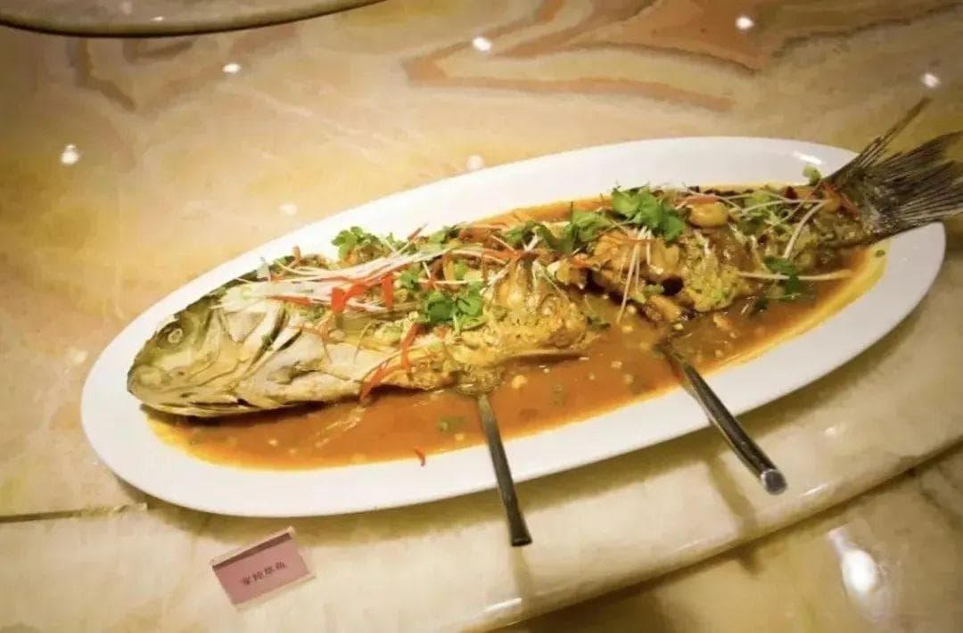 五大连池矿泉美食：火山孕育的舌尖盛宴