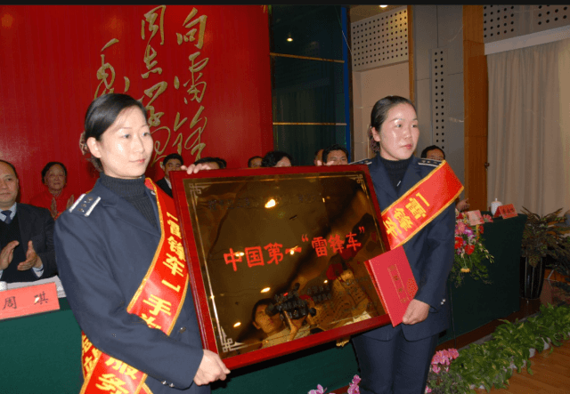 六十二载车轮滚滚 雷锋精神永放光芒——新浦汽车总站“雷锋车”组的传承与创新