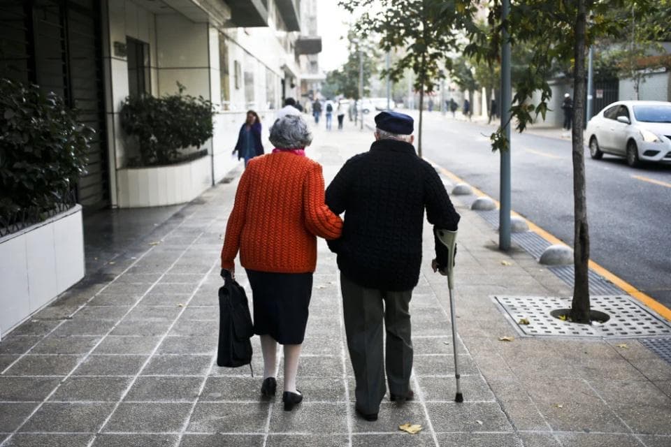 保持平衡是老年人的“守护神”，专家教你如何锻炼
