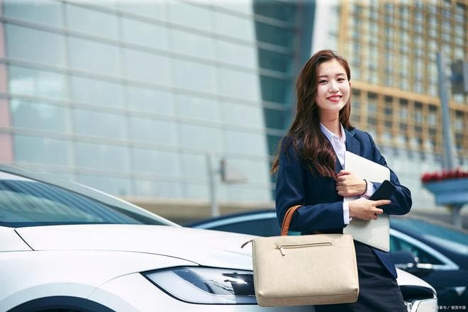 为什么有的女人喜欢坐别人老公的车？