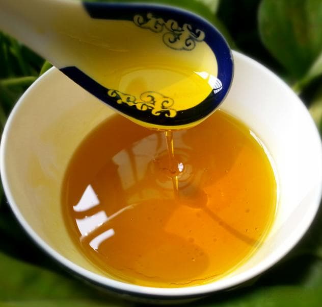 菜籽油选购避坑指南！金龙鱼/福临门/鲁花实测，这种油千万别买给孩子吃