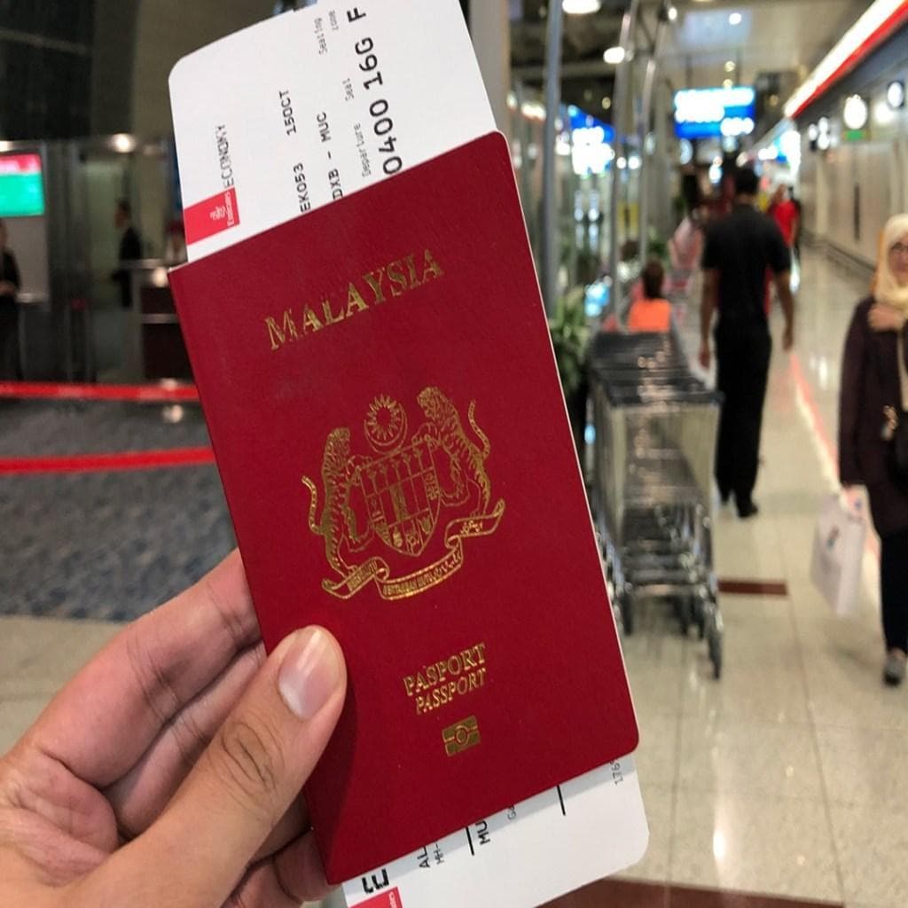 收藏起来！出国旅游必备的重要文件
