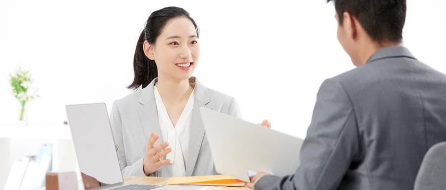 演讲时，如何让自己更加有魅力？
