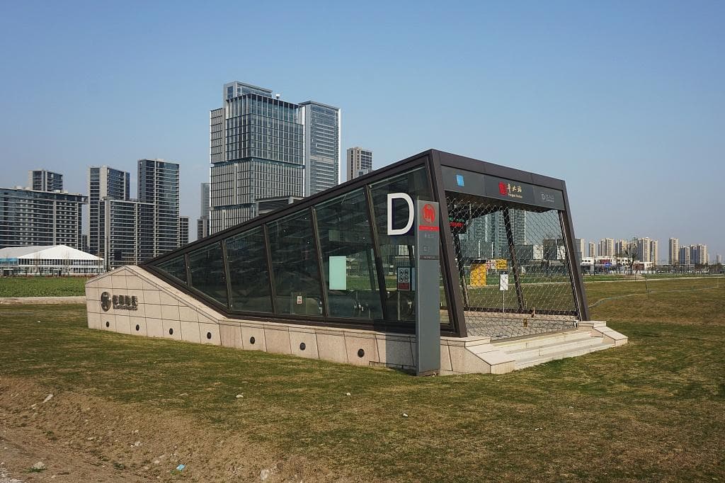 地铁站出入口编号之争：字母还是数字？
