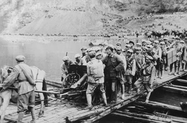 1935年红军四渡赤水，毛泽东的决策有多英明？犹如“行走的兵书”