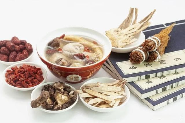 从三文鱼到绿茶：食疗助力三大疾病防治