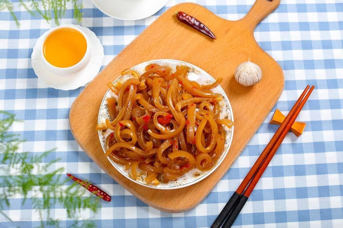 揭秘凉拌猪皮的详细制作步骤，让你在家也能轻松做出餐厅级美味
