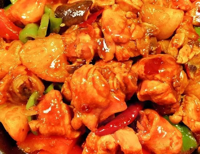 八大鸡肉家常菜推荐：从宫保鸡丁到奥尔良烤鸡，美味营养两不误