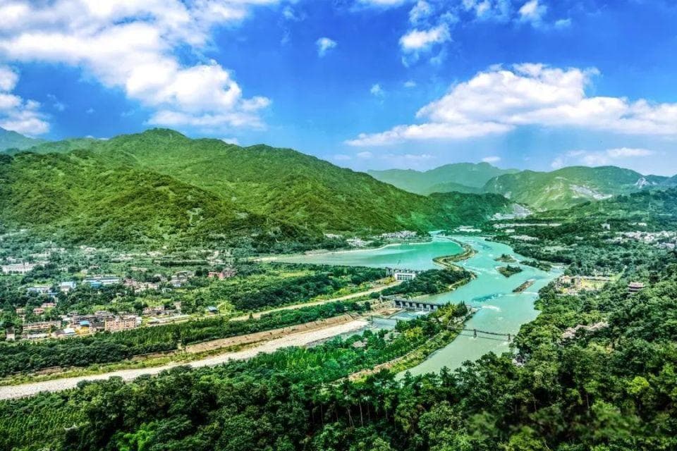 都江堰：千年古堰的奥秘