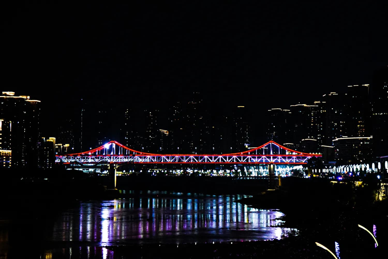 夜游兰州黄河：中山桥下的浪漫之旅