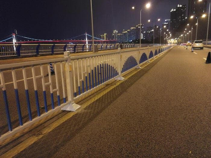 重庆道路护栏设计应遵循哪些原则？