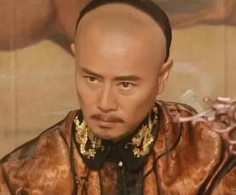探秘历史人物：多尔衮与皇太极的关系解读