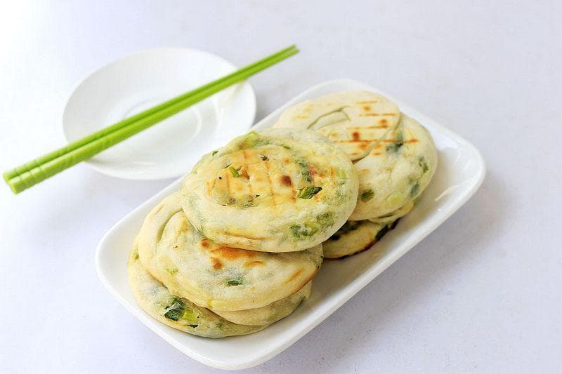 最鲜美的韭菜饼，凉了都不发硬，家常做法，特别软和香浓