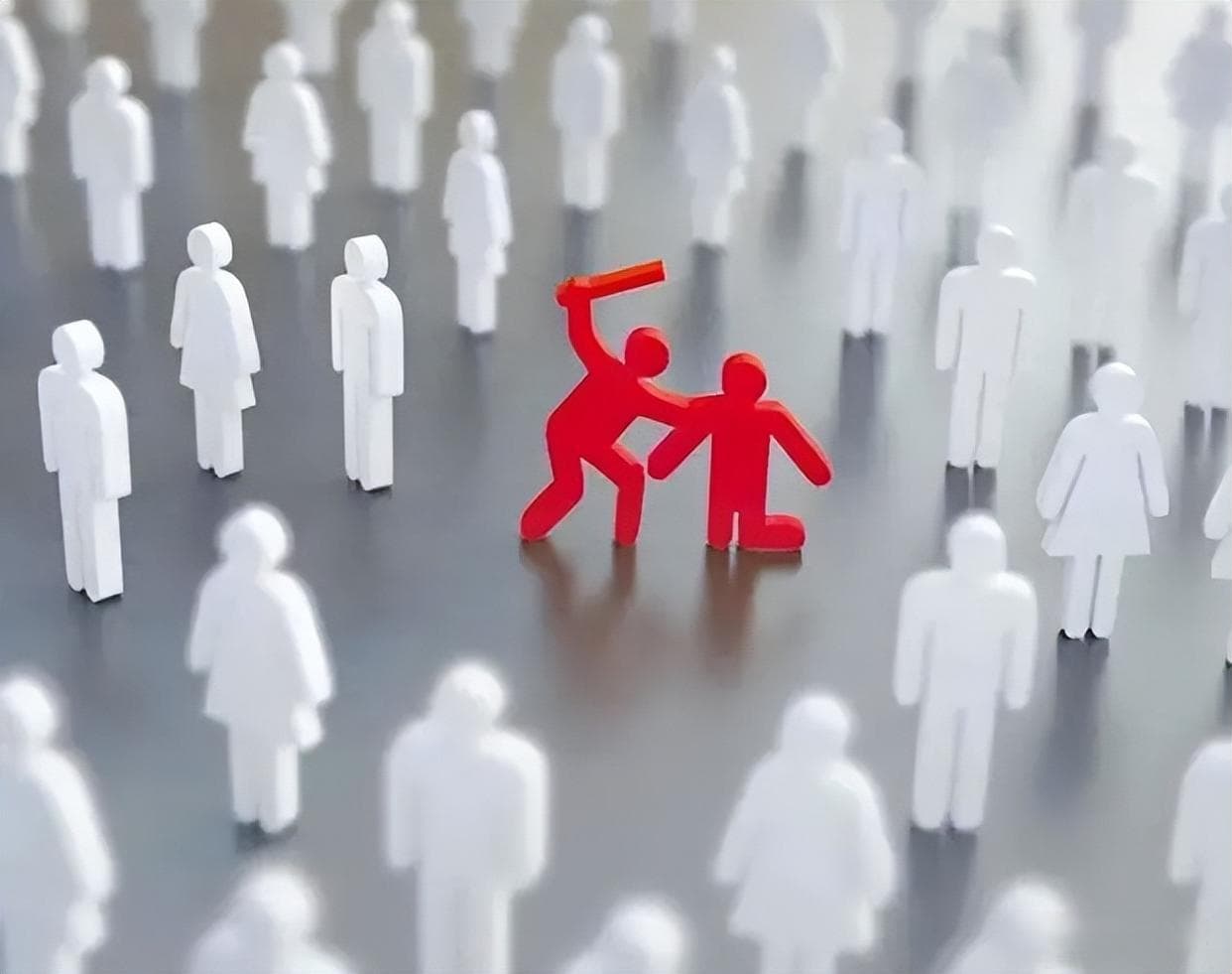 了解“旁观者效应”，关键时刻能救命
