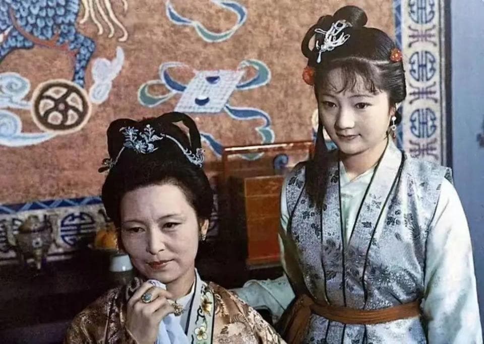 红楼故事：看懂金钏的临终遗言，才懂她跳井的真实原因压根不是因为王夫人的羞辱